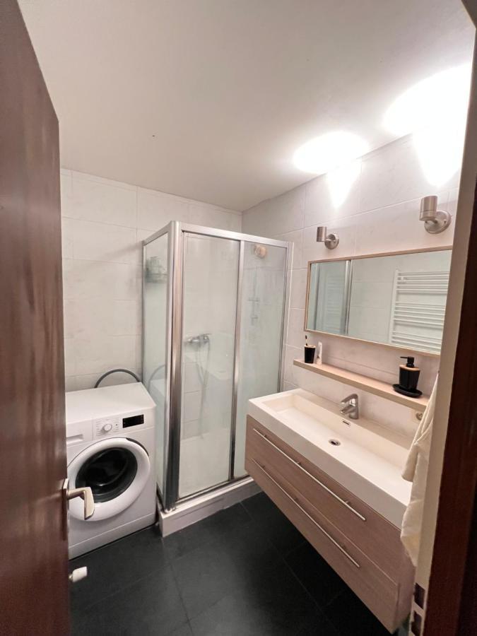 Sarhan Two-Room Apartment Брюксел Екстериор снимка